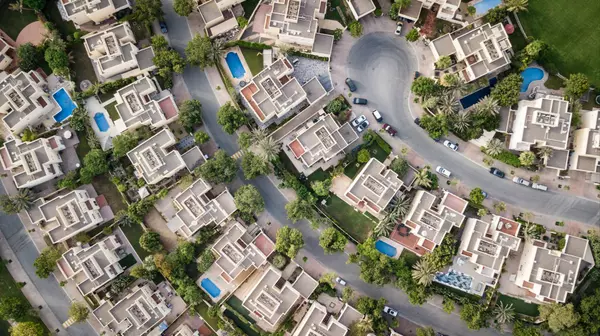 NAVIGATING THE MORTGAGE MAZE: A GUIDE TO THE DO’S AND DON’TS FOR HOME LOAN SUCCESS
