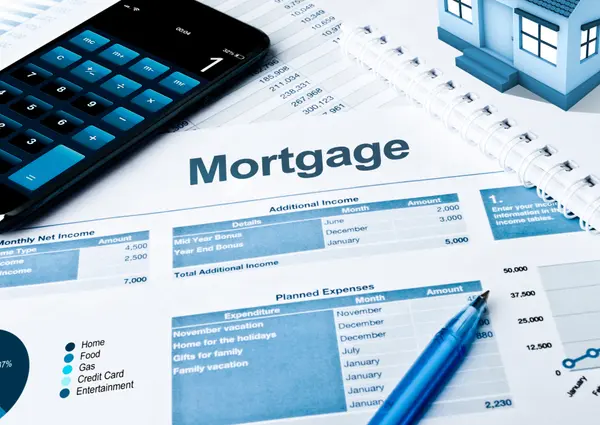 Navigating the Mortgage Maze: A Comprehensive Guide to Home Mortgage Options,Mark Richards