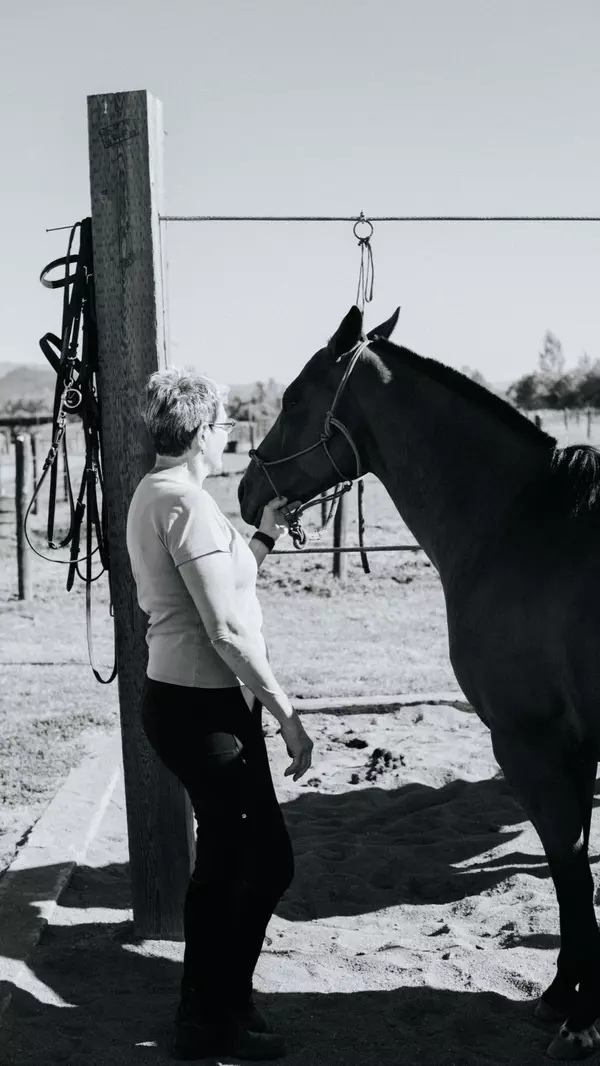 sue and horse black and white