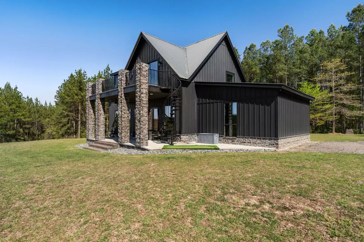 Real Estate Jason McMichael Selling Southern