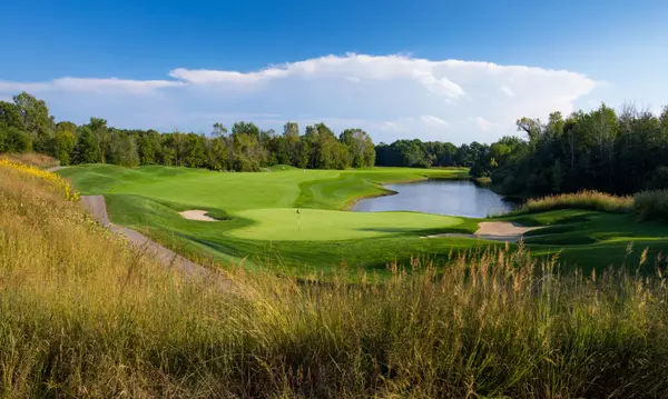 Explore the hidden Golf Course gems of South-West Michigan! ,Melannie Hay