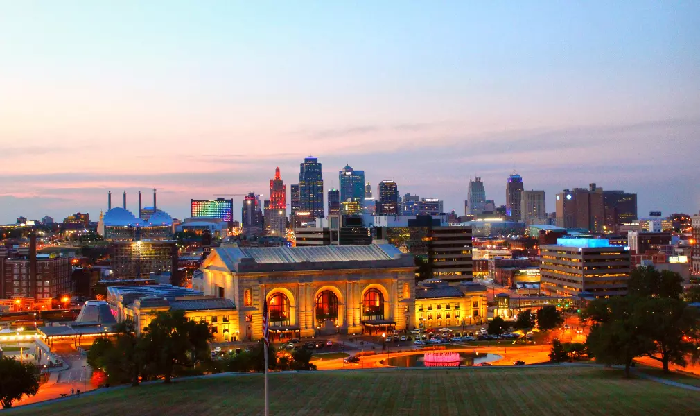 kANSAS CITY REAL ESTATE HOSPITALITY
