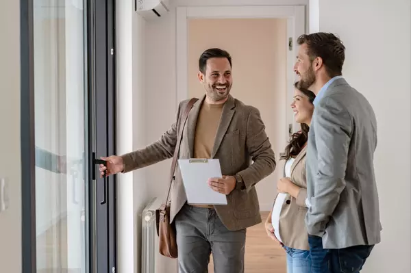 Why You Should Hire a Full-Time Real Estate Professional