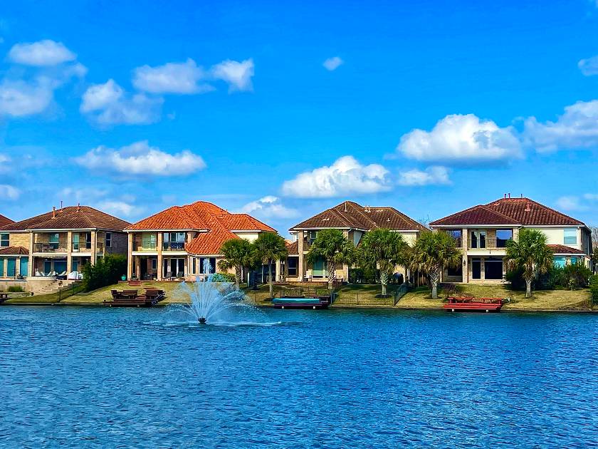 harbor island homes for sale