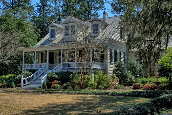 Summerville Historic Homes and Flowers Walking Tour - the details!,Susan Gardner