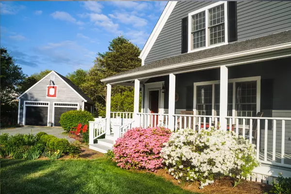 feature image of Spring into Homeownership: Tips for First-Time Buyers