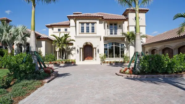 The Art of Effective Home Presentations: Realtors' Advice for Showcasing Your Property in Boca Raton and Delray Beach,Alex Mendel