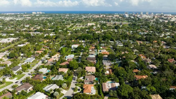 Investing in Boca Raton & Delray Beach Up-and-Coming Neighborhoods: Realtors' Recommendation,Alex Mendel