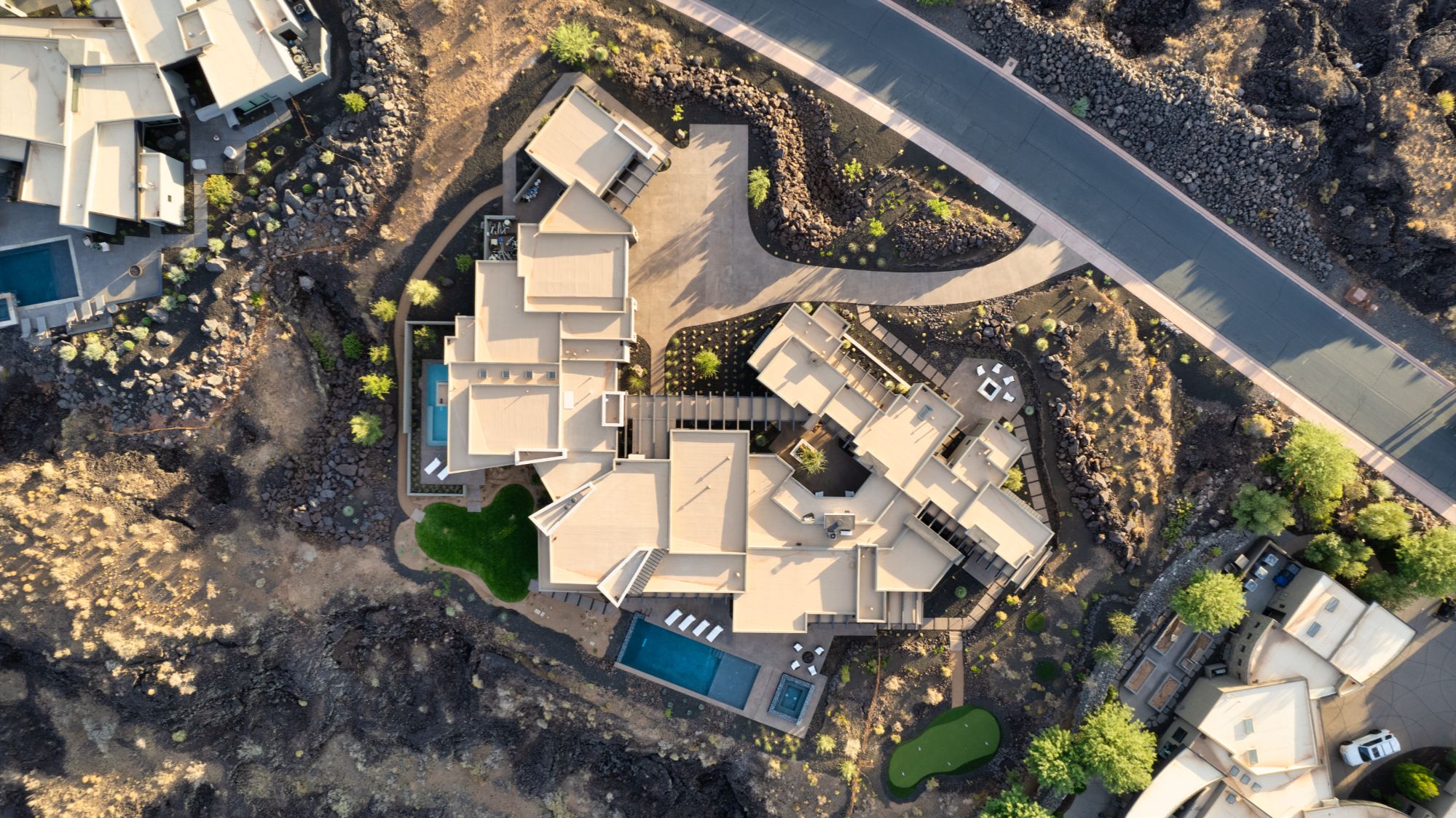  Discover the exquisite and exclusive $8.2M home and explore recreational paradise in St. George, Utah