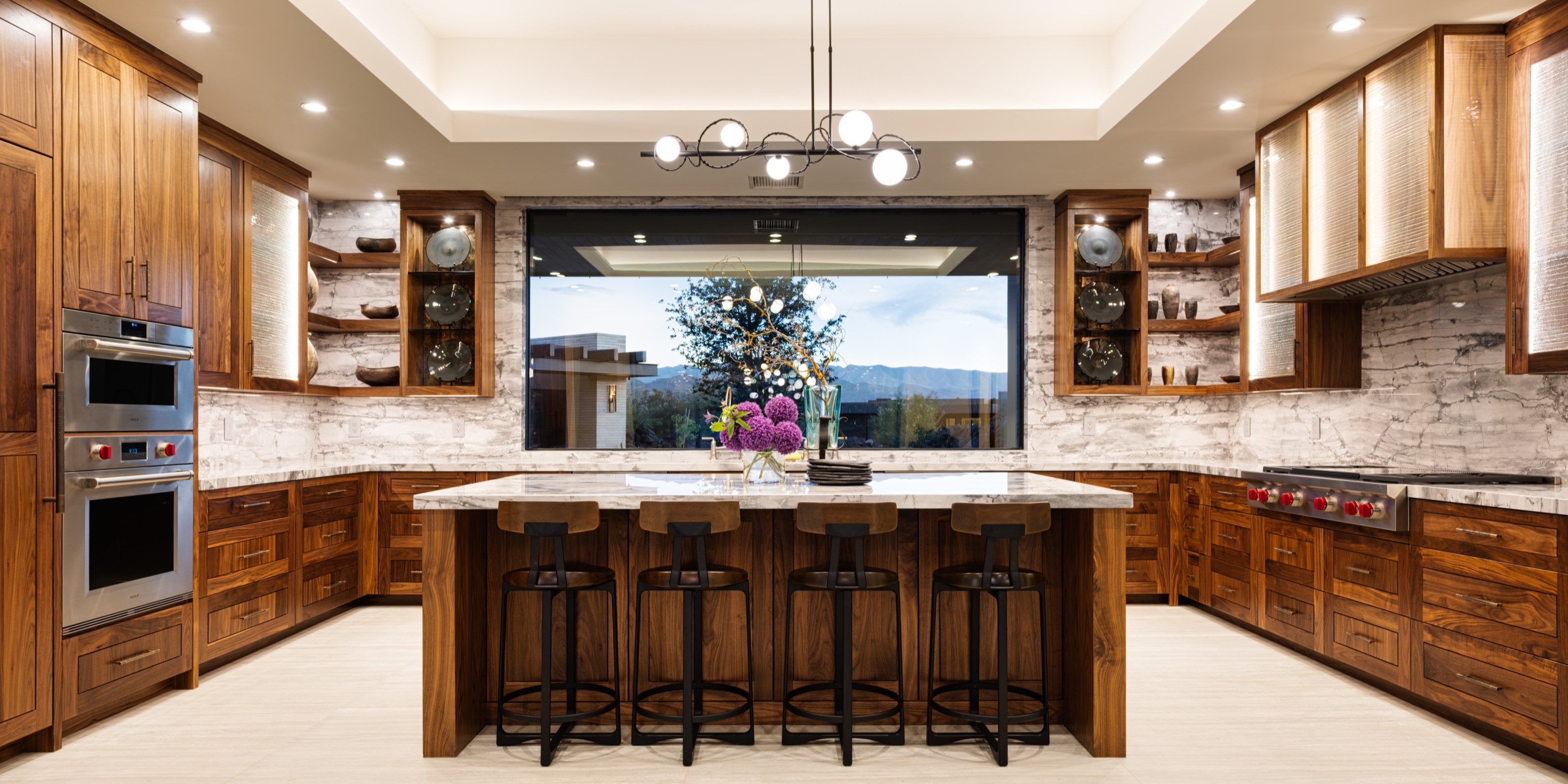 Luxurious home with breathtaking views of the Southern Utah desertscape