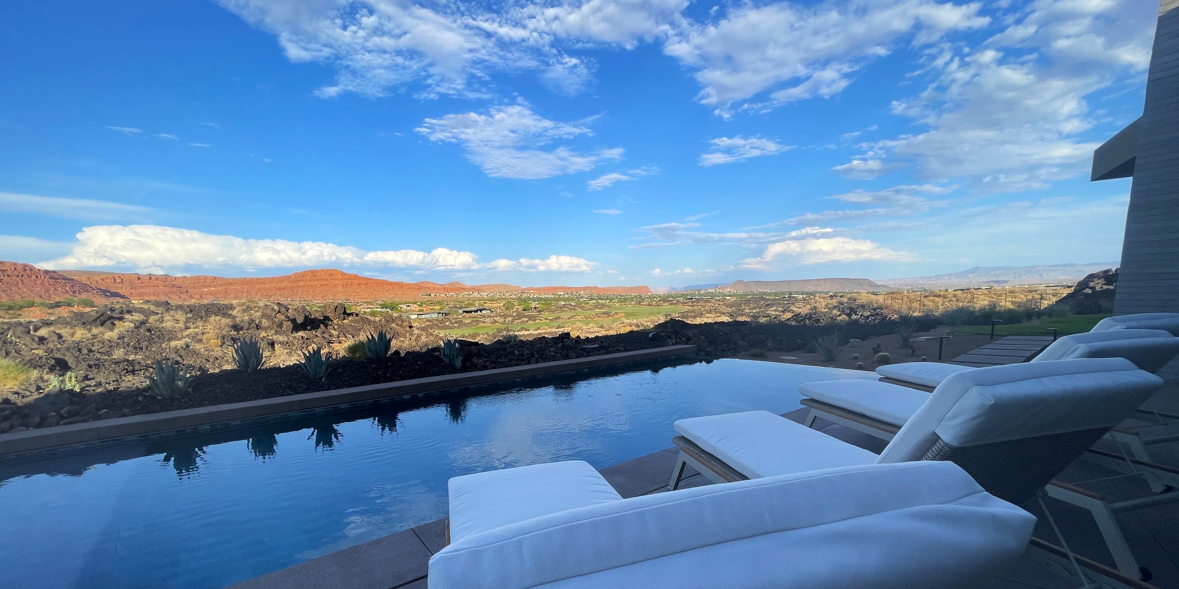 Exclusive and luxurious home with a pool overlooking the golf course and desertscape in Southern Utah