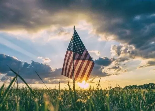 It's Friday - And The Beginning of a 3 Day Memorial Day Weekend!  Here Are A Few Things To do:,Elena Stanfield