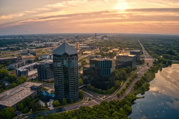 Why Move to Edina, Minnesota,David Nelson