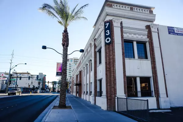 Las Vegas Businesses Convert Vacant Offices to Save Costs,Bret Jenny