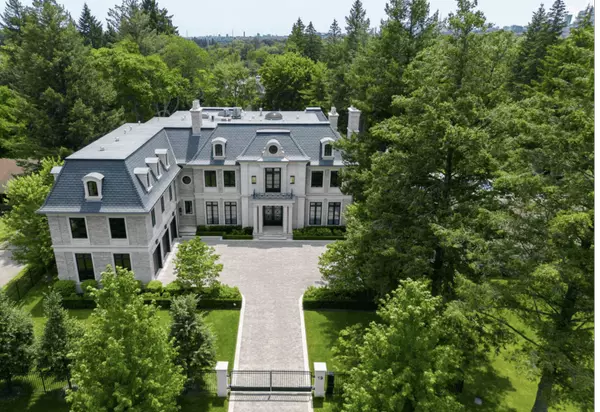 Luxurious Estate for Sale: 19 Country Lane, North York - Bridle Path-Sunnybrook-York Mills