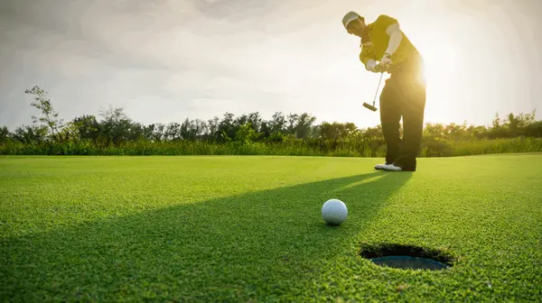The Top "Fore" Golf Courses in the Twin Cities ,David Nelson