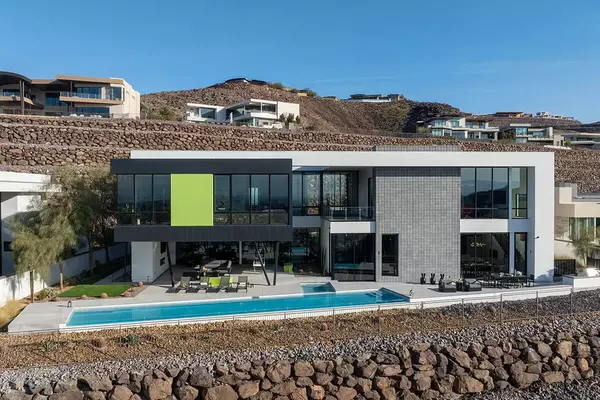 Experts Stunned by Las Vegas Luxury Summer Home Sales,Bret Jenny