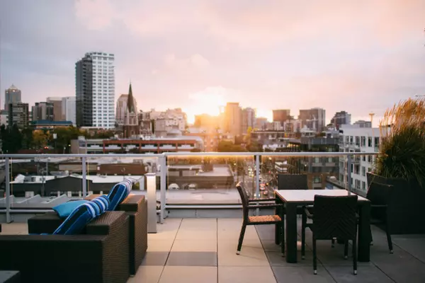 feature image of How to Sell Your Home On Your Own - Without Using Real Estate Agent - in Canada