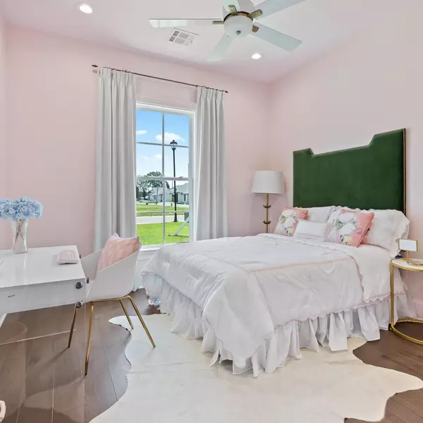 Building Dreams, Building Hope: My Journey with St. Jude Dream Home,Paige Gary