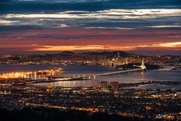 2022 SAN FRANCISCO BAY AREA HOUSING MARKET FORECAST,Parisa Samimi