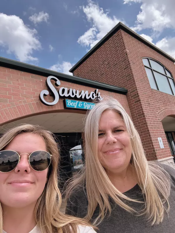 Young's Yums: Savino's Beef & Gyros,Sara Latta-Young