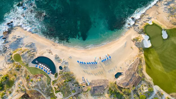 feature image of Unveiling Exclusive Splendor: The Luxurious Lifestyle of The Cove in Cabo del Sol