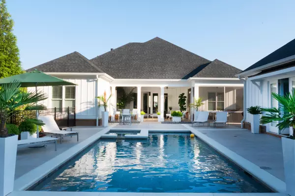 Your Guide to Summer Vacation Home Buying in Northeast Houston