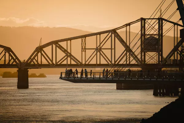 feature image of Vancouver, Washington: Where Big-City Buzz Meets Small-Town Charm