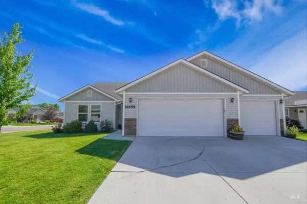 Exceptional One-Owner, Single Level Home in Caldwell, ID - Handicapped Accessible and Energy Efficient,Living In Idaho