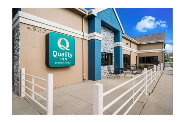 Des Moines, IA 50313-2033,4950 NE 14th St #Quality Inn