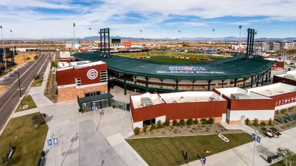 feature image of Spring Training in Mesa, AZ: Baseball, Outdoor Adventures, and the Best Attractions in 2024