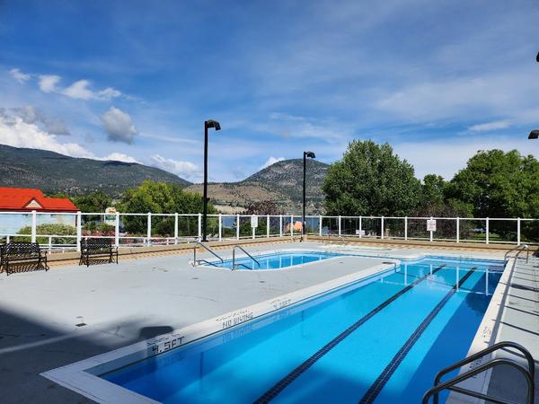 feature image of Experience Lakeside Living: Discover the Unique Benefits of Residing at Lakeshore Towers in Penticton