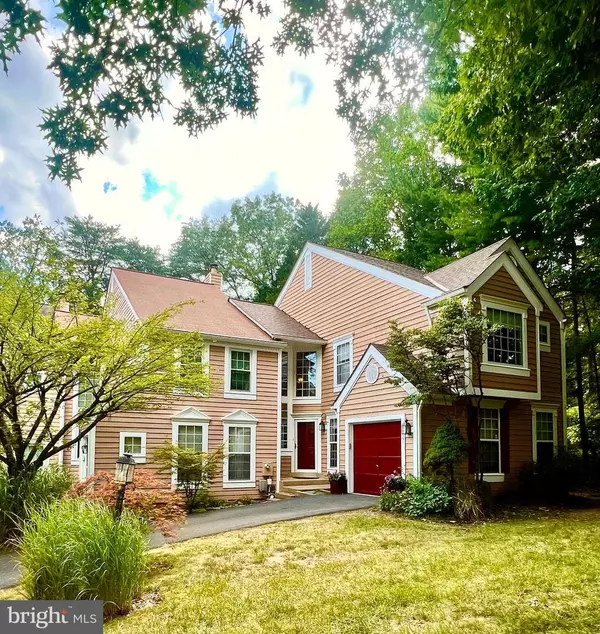 feature image of 11751 Arbor Glen Way, Reston VA 20194