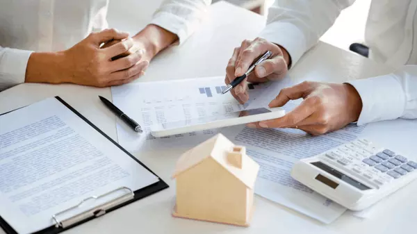 feature image of Important Things To Consider When Thinking About Making A Move