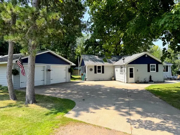 3BR/2BA Mora Home on Knife Lake,Chuck Carstensen