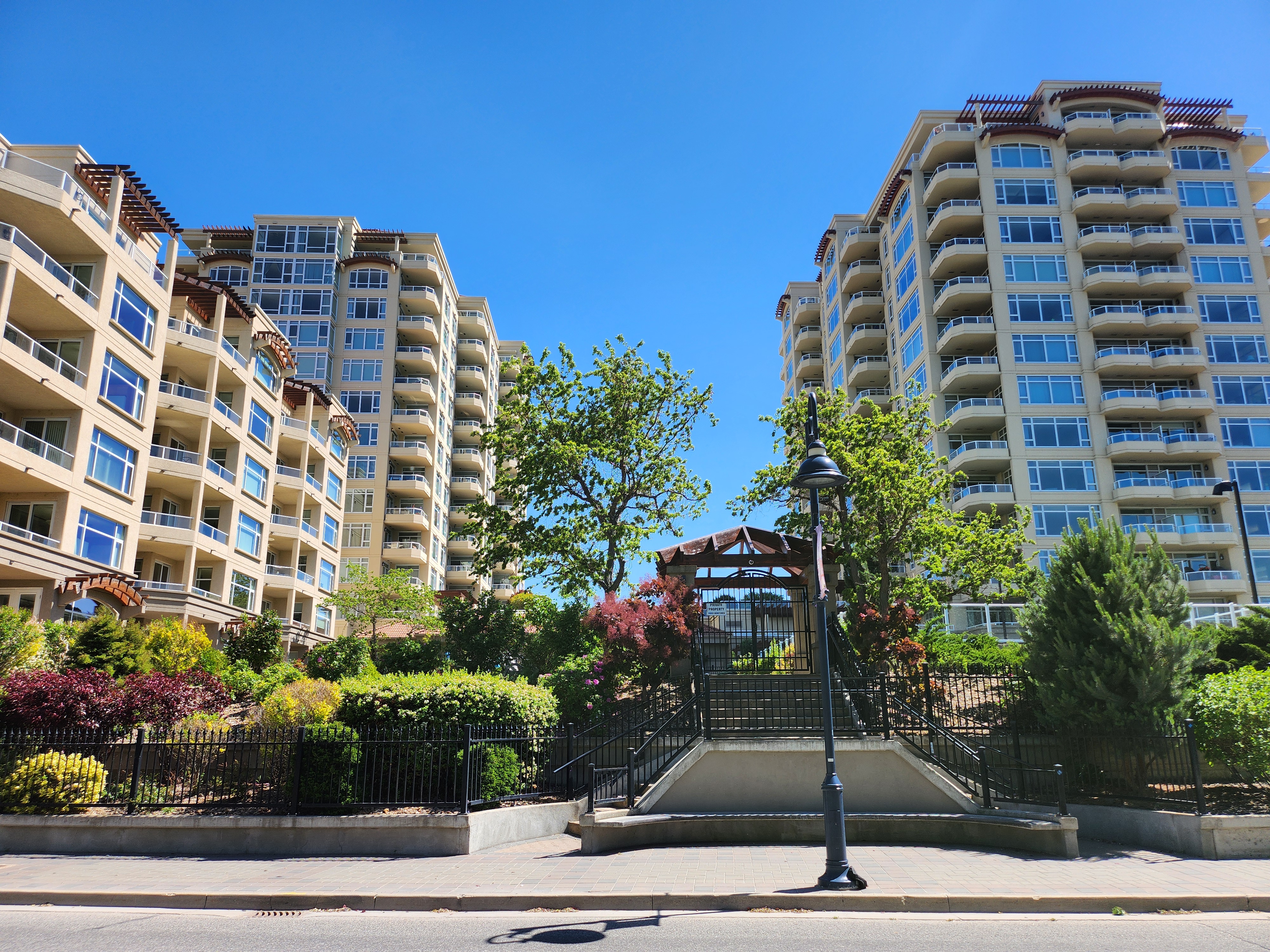 Lakeshore Towers, Penticton, BC