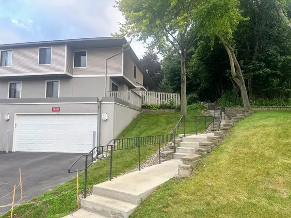 3BR/3BA Hopkins Townhome w/Community Pool & Playground,Chuck Carstensen