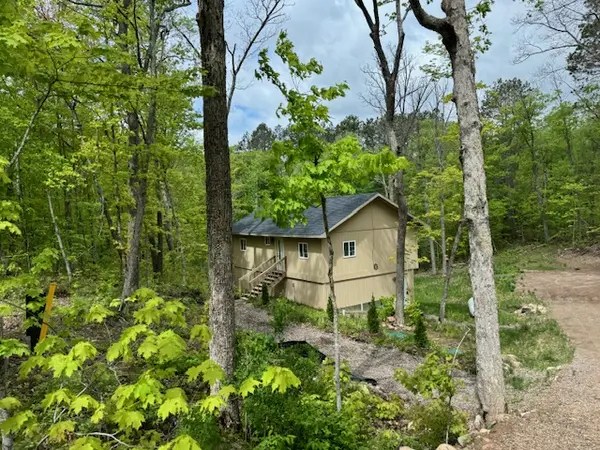 Modern 2BR/2BA Garrision Home on Wooded 2+ Acre Lot,Chuck Carstensen
