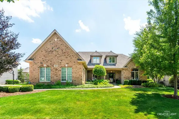 A Dream Family Home in Thornwood: 701 Ashton LN, South Elgin,Sarah Leonard