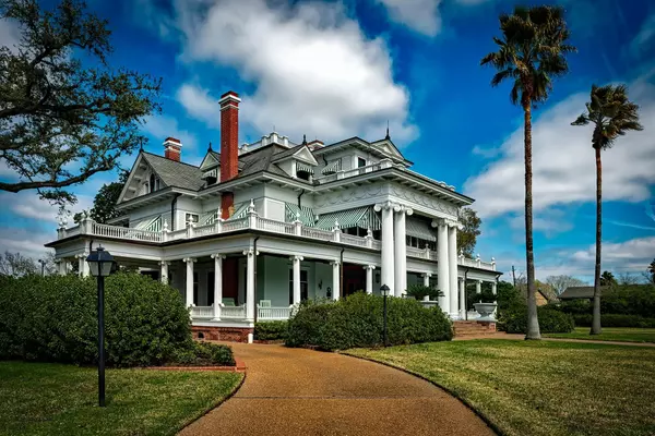 Discover the Best Luxury Homes in Northern Colorado: A Guide to Elegant Living