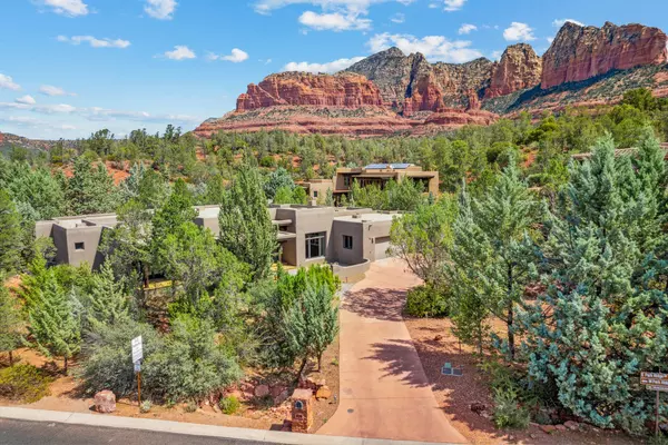 feature image of Sedona: A Comprehensive Guide to Living in Arizona&#39;s Enchanting Red Rock Paradise