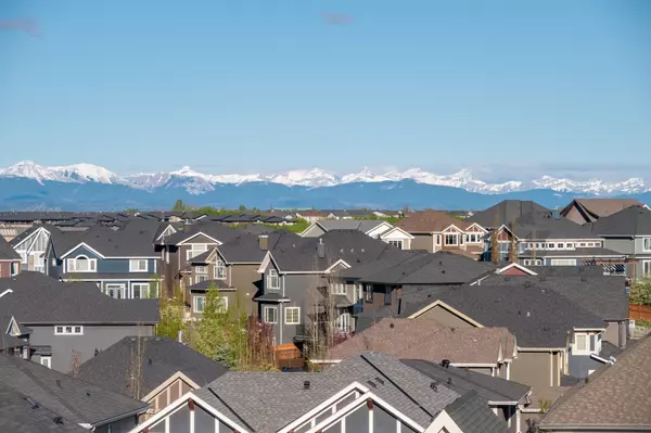 Calgary-Suburbs-with-Rockies