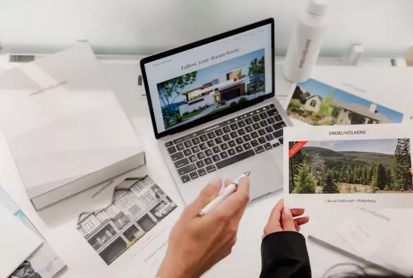 With Engel & Völkers Niagara, you’re not just listing your property; you’re partnering with experts who are committed to achieving the best outcome for your sale. Our blend of local expertise and global reach ensures your property stands out in a competitive market.