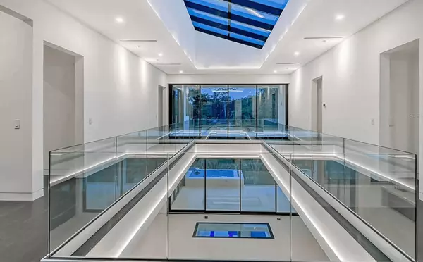 A Glimpse into Luxury: The Coastal Modern Marvel at 1610 N Lodge Dr, Sarasota, FL 34239