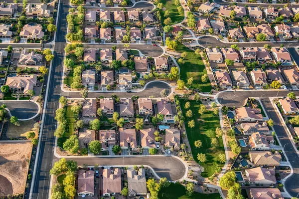 SARAH HARE REAL ESTATE SONORAN LIVING WITH SARAH