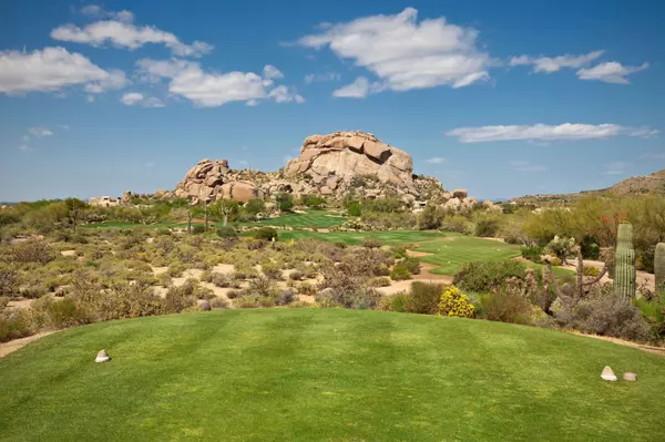 SARAH HARE REAL ESTATE SONORAN LIVING WITH SARAH