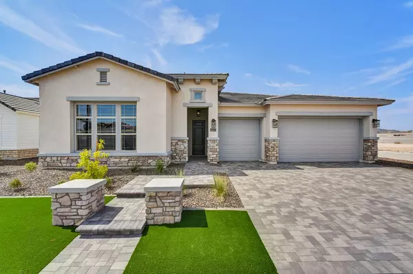 feature image of Weekly Featured Property: Luxurious New Build with Mountain Views in Litchfield Park, AZ