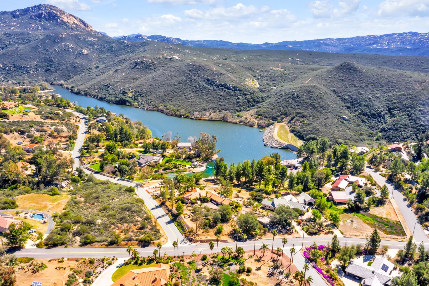 Best-Places-To-Live-In-Alpine-CA-Palo Verde Ranch Lake Homes For Sale
