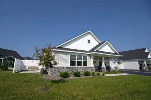 Spacious 2BR/2BA Cottage Grove Home w/Community Pool,Chuck Carstensen