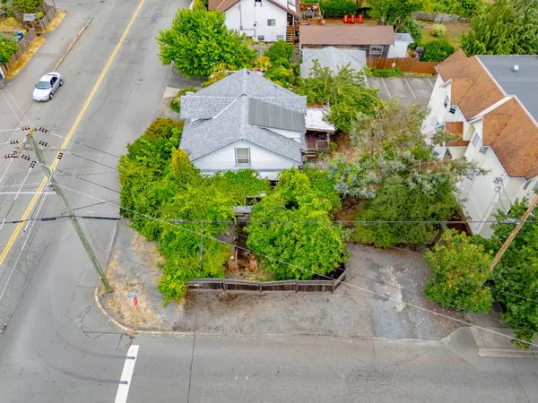 Unlock the Potential: Prime Investment Opportunity in Nanaimo's 410 Rosehill St